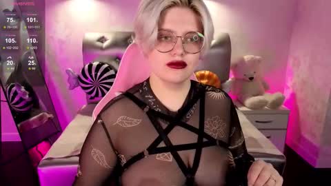 Monica online show from 10.31.25