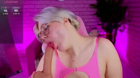 Monica online show from 11.14.25