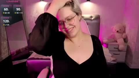 Monica online show from 11.20.25