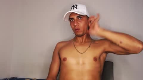 Snapshot of monkey_uchiha77 chatting on 12.20.25 simon dice online show from 12.20.25