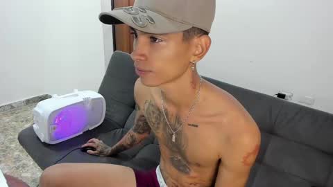 monkeyd_66 online show from 01.12.25