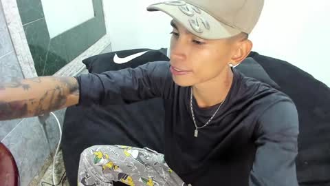 monkeyd_66 online show from 02.02.25