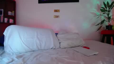 monnojones online show from 04.15.26