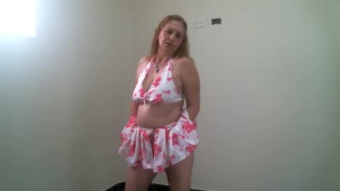 Snapshot of monserratsweet6 chatting on 09.16.25 monserratsweet6 online show from 09.16.25