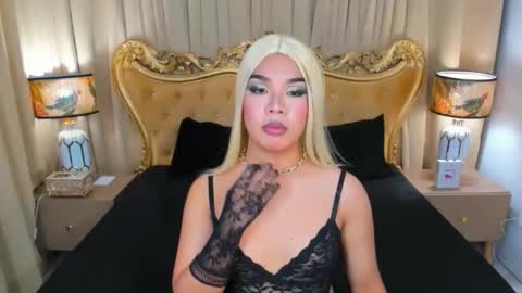 Snapshot of monstercock_olivia chatting on 05.28.26 OliviaRoxy online show from 05.28.26