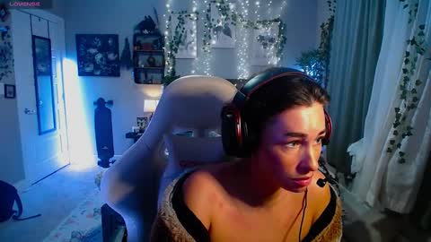 Lydia Mooney online show from 01.29.25