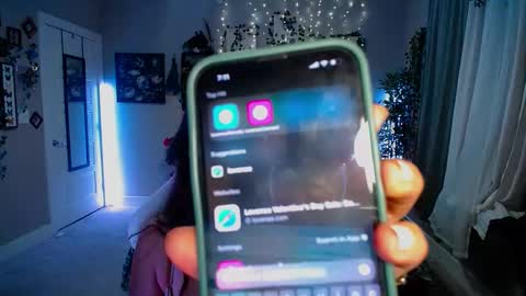 Lydia Mooney online show from 02.18.25