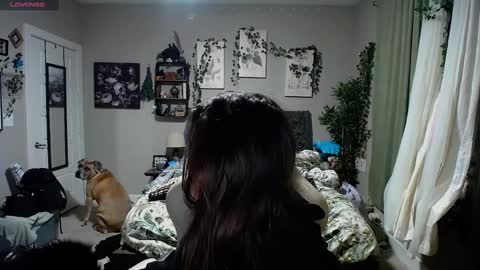 Lydia Mooney online show from 03.06.25