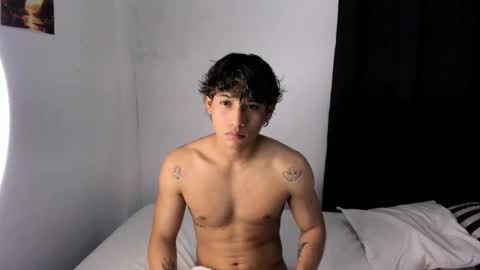 Snapshot of montes_juan chatting on 09.19.25 montes_juan online show from 09.19.25