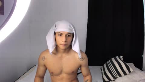 Snapshot of montes_juan chatting on 09.27.25 montes_juan online show from 09.27.25