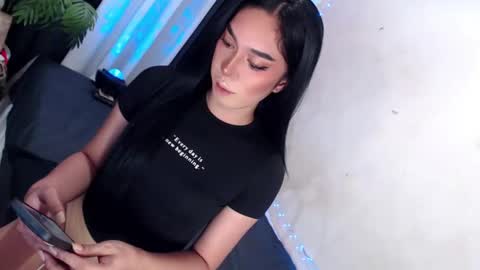 Snapshot of montrous_princessx chatting on 01.25.25 Princess take me to private or password show online show from 01.25.25