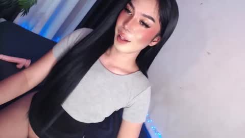 Snapshot of montrous_princessx chatting on 01.31.25 Princess take me to private or password show online show from 01.31.25