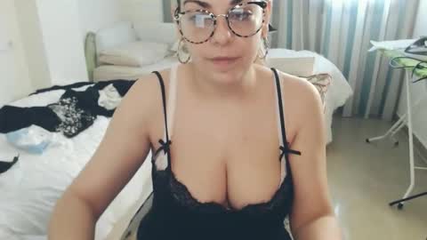 Monse online show from 04.06.26