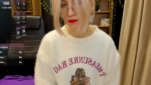 Snapshot of moon13152 chatting on 12.06.24 Katrin online show from 12.06.24
