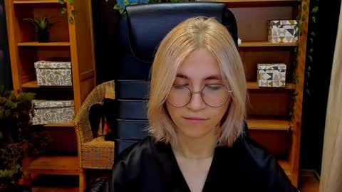 Snapshot of moon13152 chatting on 12.07.24 Katrin online show from 12.07.24