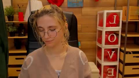 Snapshot of moon13152 chatting on 02.24.25 Katrin online show from 02.24.25