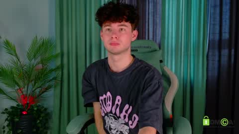 moon_gloww online show from 03.25.26