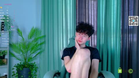 moon_gloww online show from 04.09.26