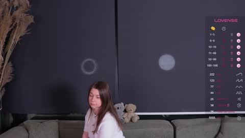 Anna Trass online show from 02.01.25