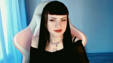  sophie  online show from 05.05.26
