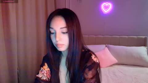 Mia online show from 11.24.25