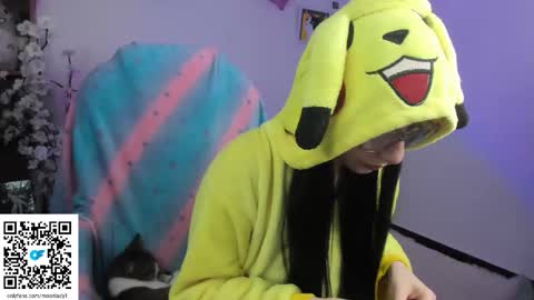 MOON  online show from 09.15.25