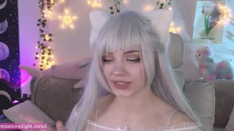 Mia   online show from 02.19.25