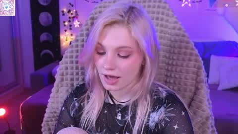 Mia   online show from 04.10.26