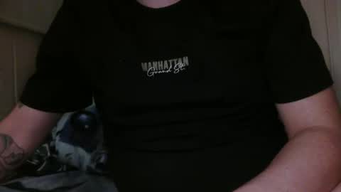 Snapshot of moonlines chatting on 10.05.25 BouncyBoner online show from 10.05.25