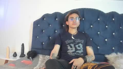 Moon online show from 10.04.25