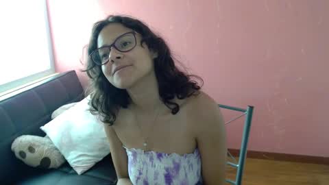 Snapshot of mora_haze chatting on 02.24.25 Mora Haze 3 online show from 02.24.25