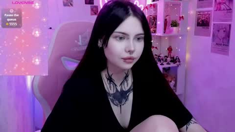 Snapshot of morana_batt chatting on 04.23.26 Morana online show from 04.23.26