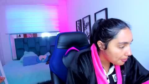 Snapshot of morena_rodriguez_9 chatting on 10.14.25 morena_rodriguez_9 online show from 10.14.25