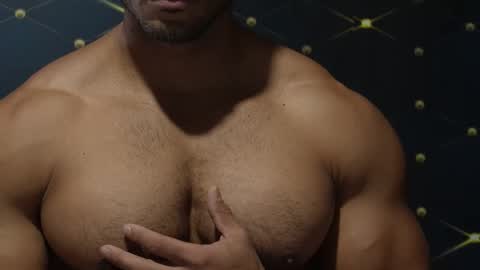 Snapshot of moreno1muscular chatting on 11.05.25 moreno1muscular online show from 11.05.25