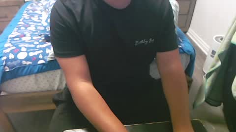 Snapshot of moreofthis chatting on 01.11.25 Didier online show from 01.11.25