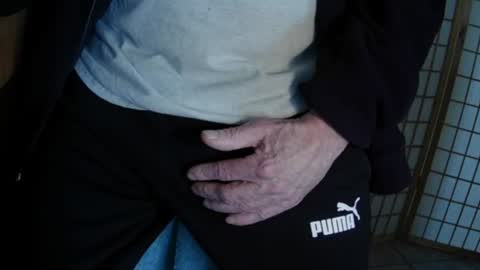 Snapshot of moreorless5 chatting on 02.08.25 moreorless5 online show from 02.08.25