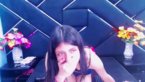 morganasmit_ online show from 12.04.24