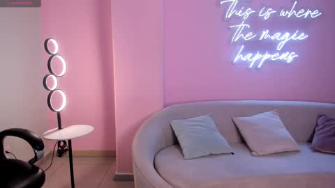 Snapshot of morganhicks chatting on 02.23.26 Morgan Hicks online show from 02.23.26