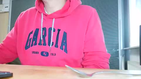 Snapshot of morris_01 chatting on 10.21.25 Morris online show from 10.21.25