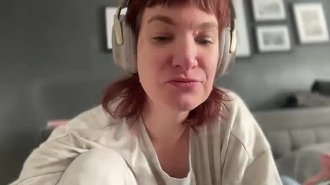 Snapshot of mossy_mommy chatting on 02.14.25 Mossy Mommy online show from 02.14.25