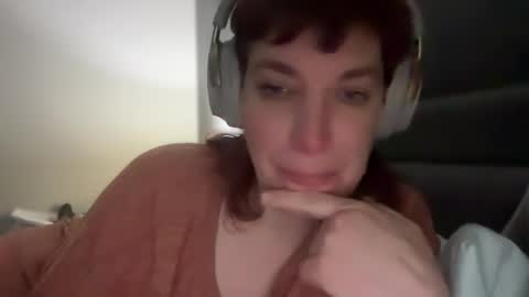 Snapshot of mossy_mommy chatting on 02.16.25 Mossy Mommy online show from 02.16.25