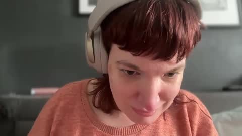 Snapshot of mossy_mommy chatting on 02.16.25 Mossy Mommy online show from 02.16.25