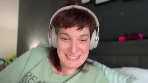 Snapshot of mossy_mommy chatting on 02.17.25 Mossy Mommy online show from 02.17.25