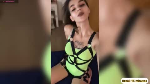 Snapshot of moto_ponchik chatting on 02.04.26 Kris online show from 02.04.26