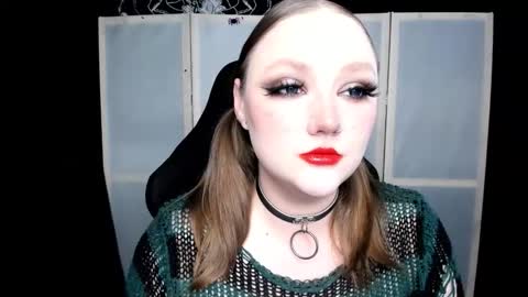 Snapshot of motorkate chatting on 11.30.25 motorkate online show from 11.30.25