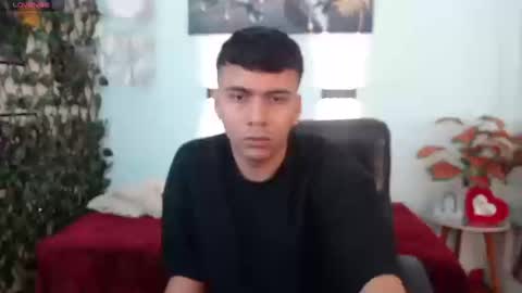 Snapshot of mou_fly chatting on 09.19.25 Mou Fly online show from 09.19.25