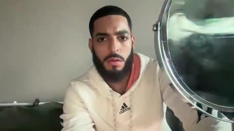 Snapshot of mountaiden chatting on 11.28.25 mountaiden online show from 11.28.25