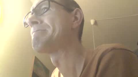 Snapshot of moviem1978 chatting on 01.18.25 Frederik online show from 01.18.25