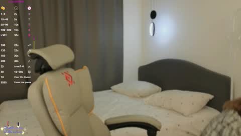 Ivy online show from 03.25.26