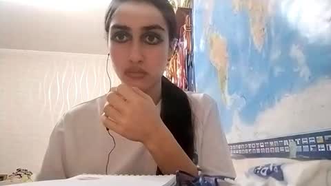 Snapshot of mozellesoomaroo chatting on 11.27.25 Karla online show from 11.27.25